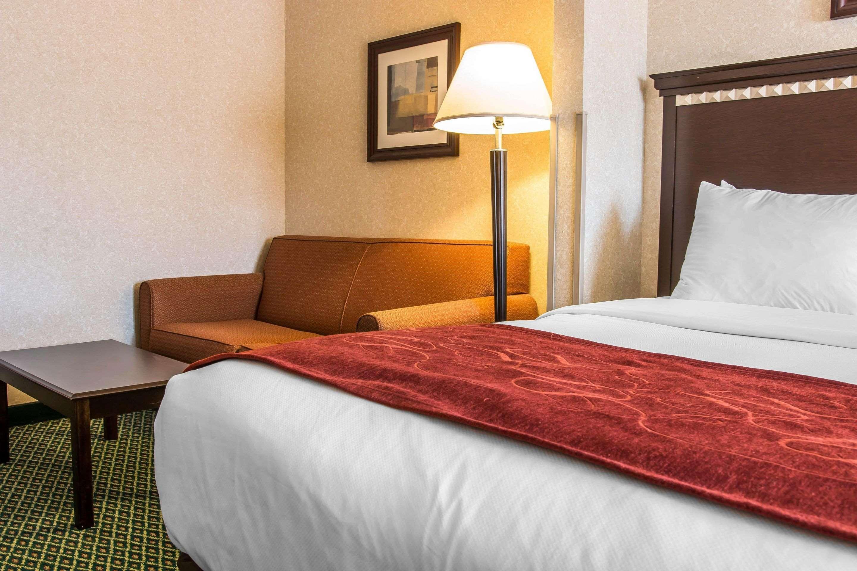 Comfort Suites Canton - Detroit Dış mekan fotoğraf