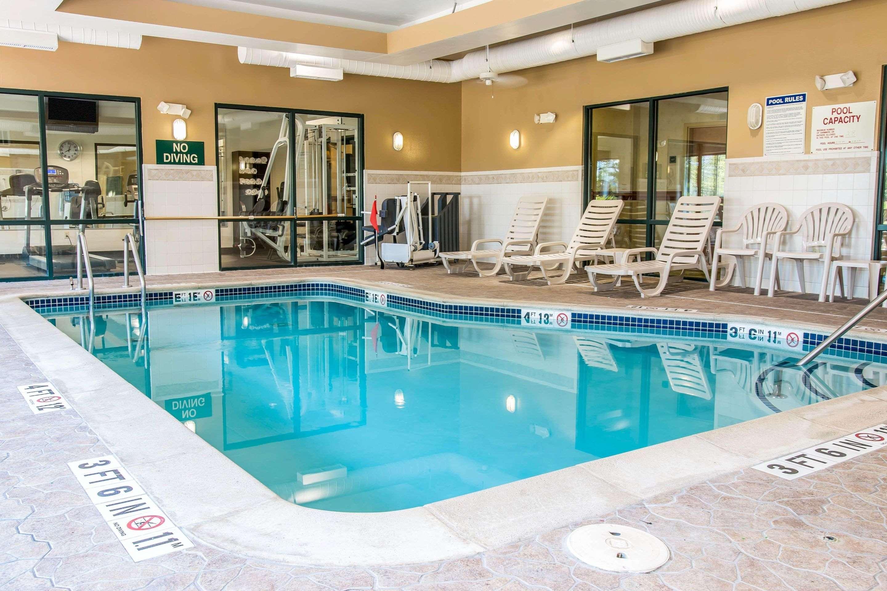 Comfort Suites Canton - Detroit Dış mekan fotoğraf