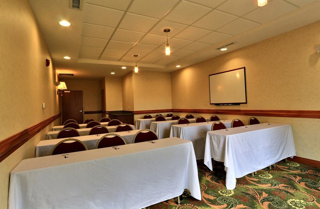 Comfort Suites Canton - Detroit Dış mekan fotoğraf