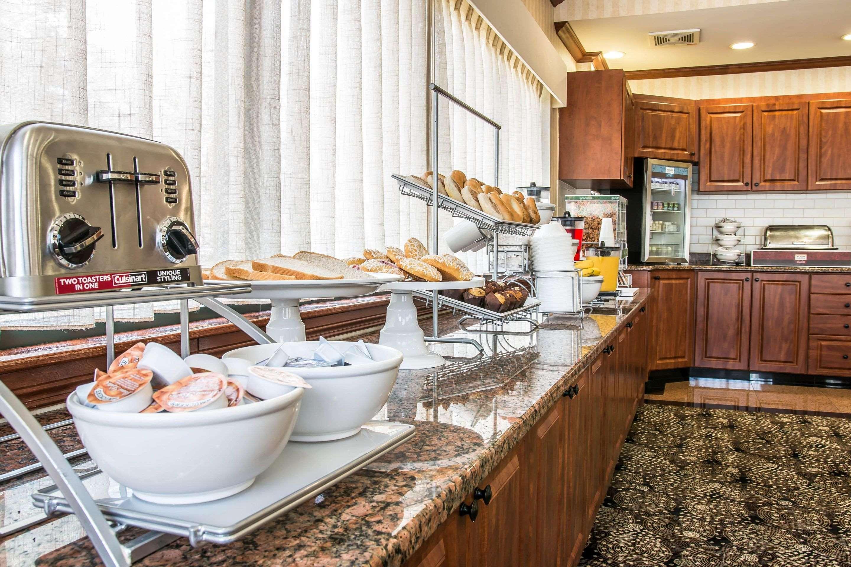 Comfort Suites Canton - Detroit Dış mekan fotoğraf