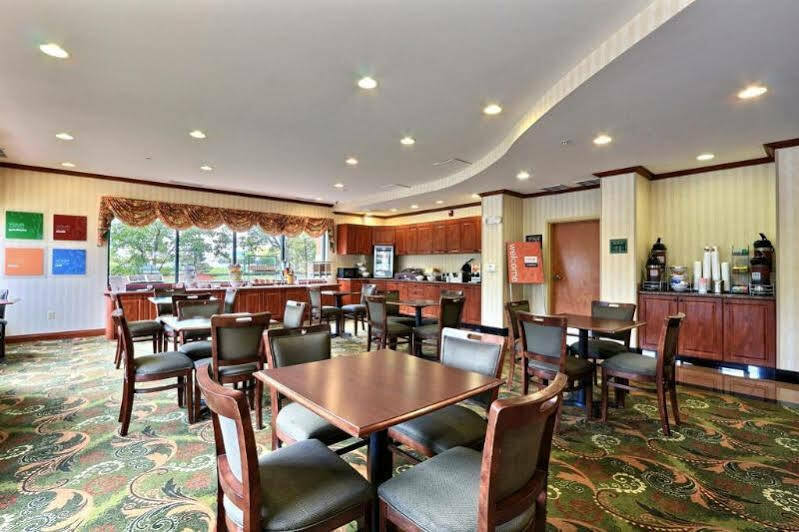 Comfort Suites Canton - Detroit Dış mekan fotoğraf