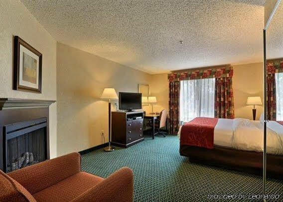 Comfort Suites Canton - Detroit Dış mekan fotoğraf